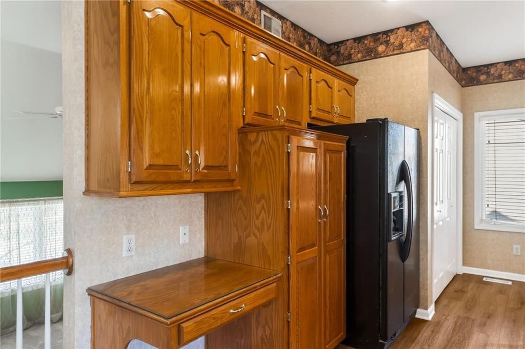 905 NE Country Lane Street — photo 17