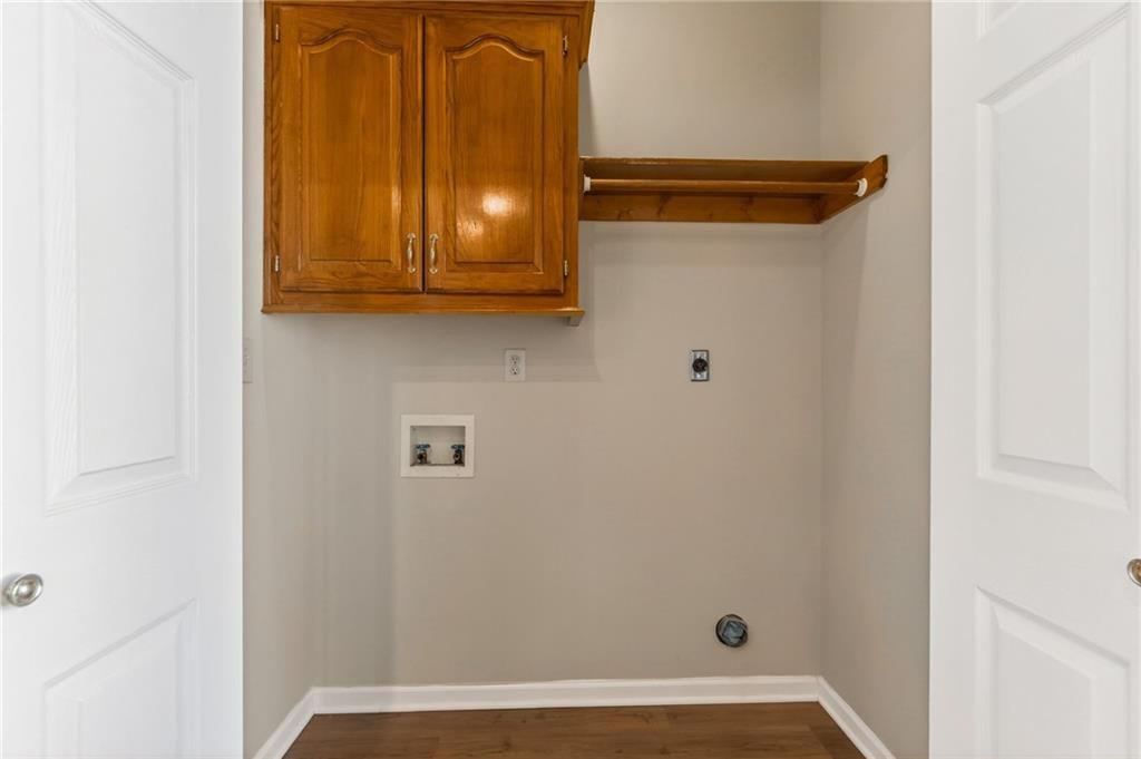 905 NE Country Lane Street — photo 18