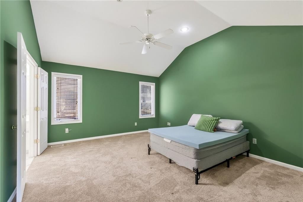905 NE Country Lane Street — photo 19