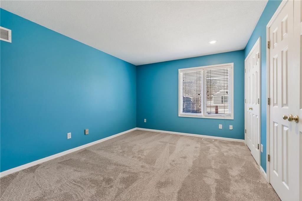 905 NE Country Lane Street — photo 26