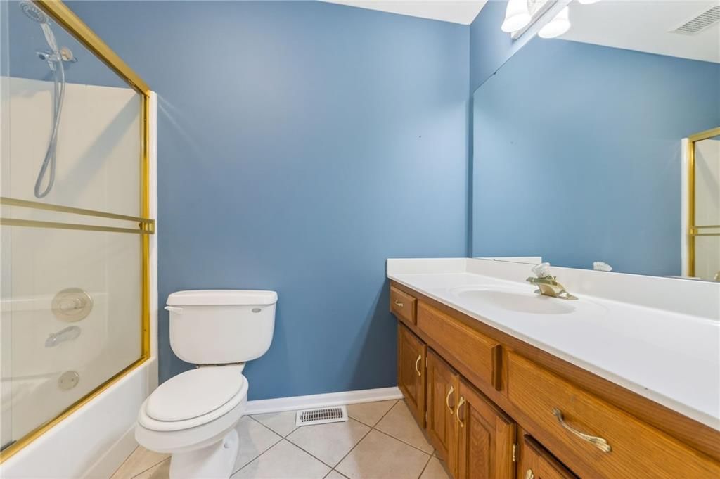 905 NE Country Lane Street — photo 30
