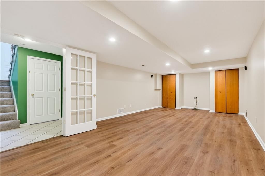 905 NE Country Lane Street — photo 32