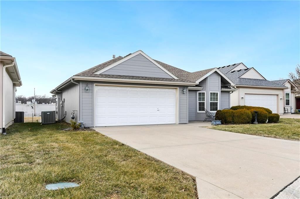 505 NW Durango Court — photo 2