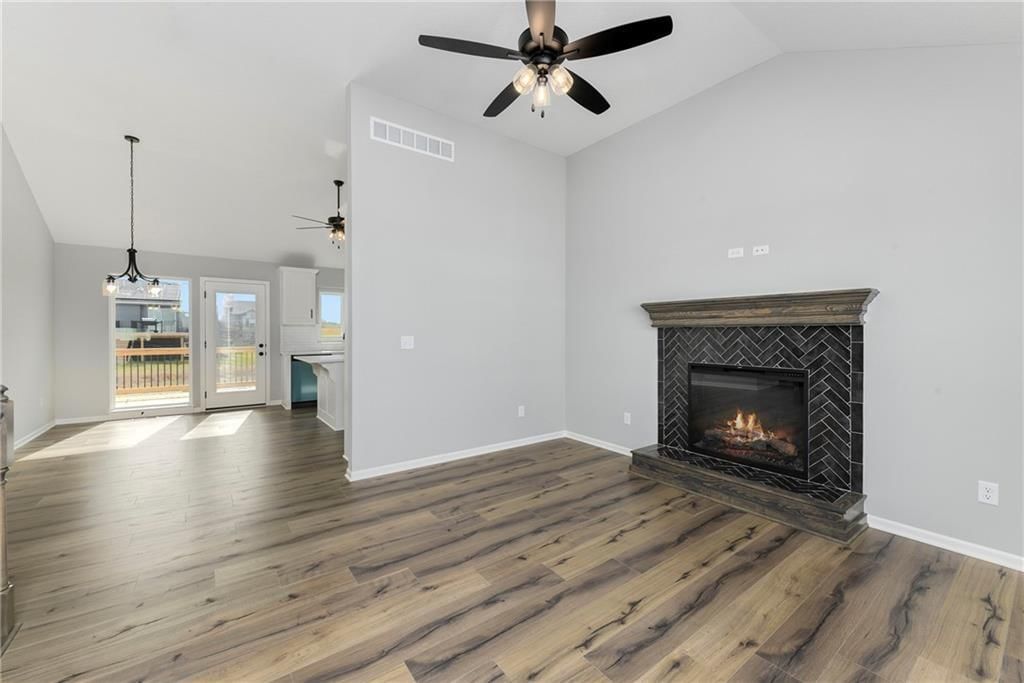 2224 Pemberton Drive — photo 4