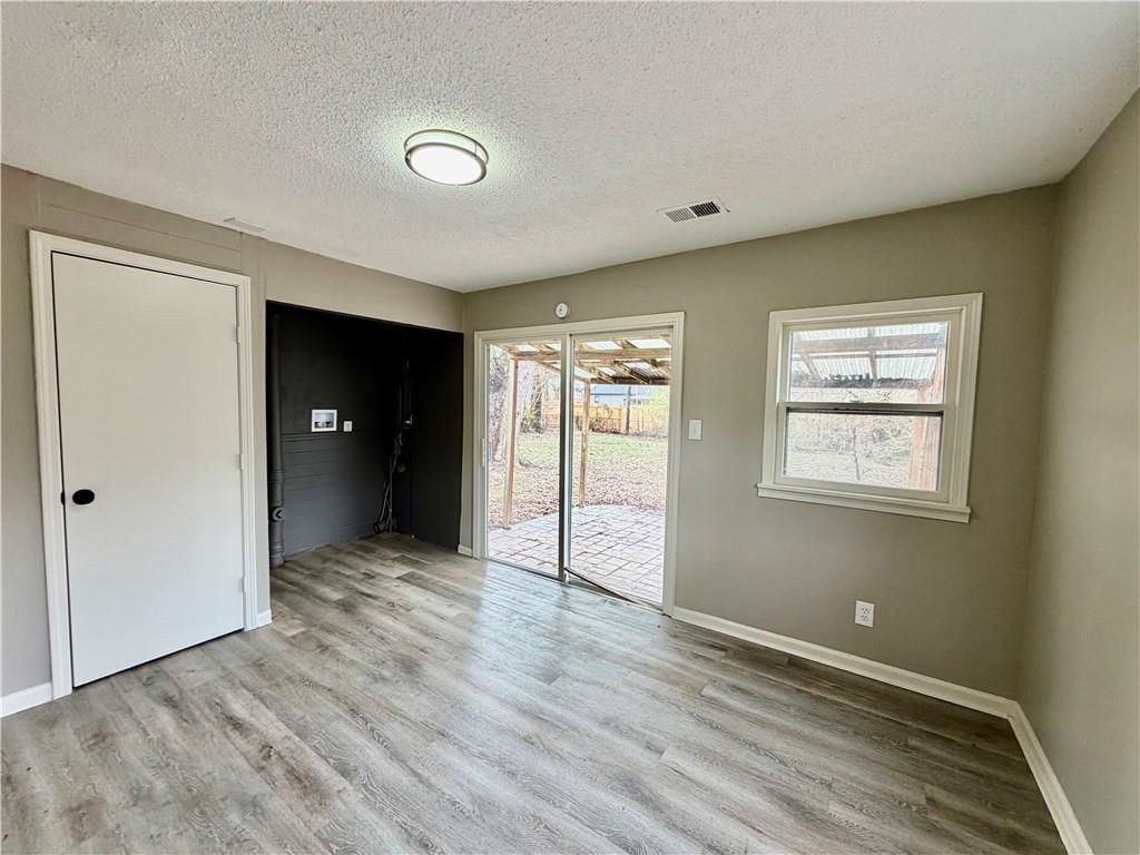 8416 Greenwood Road — photo 6