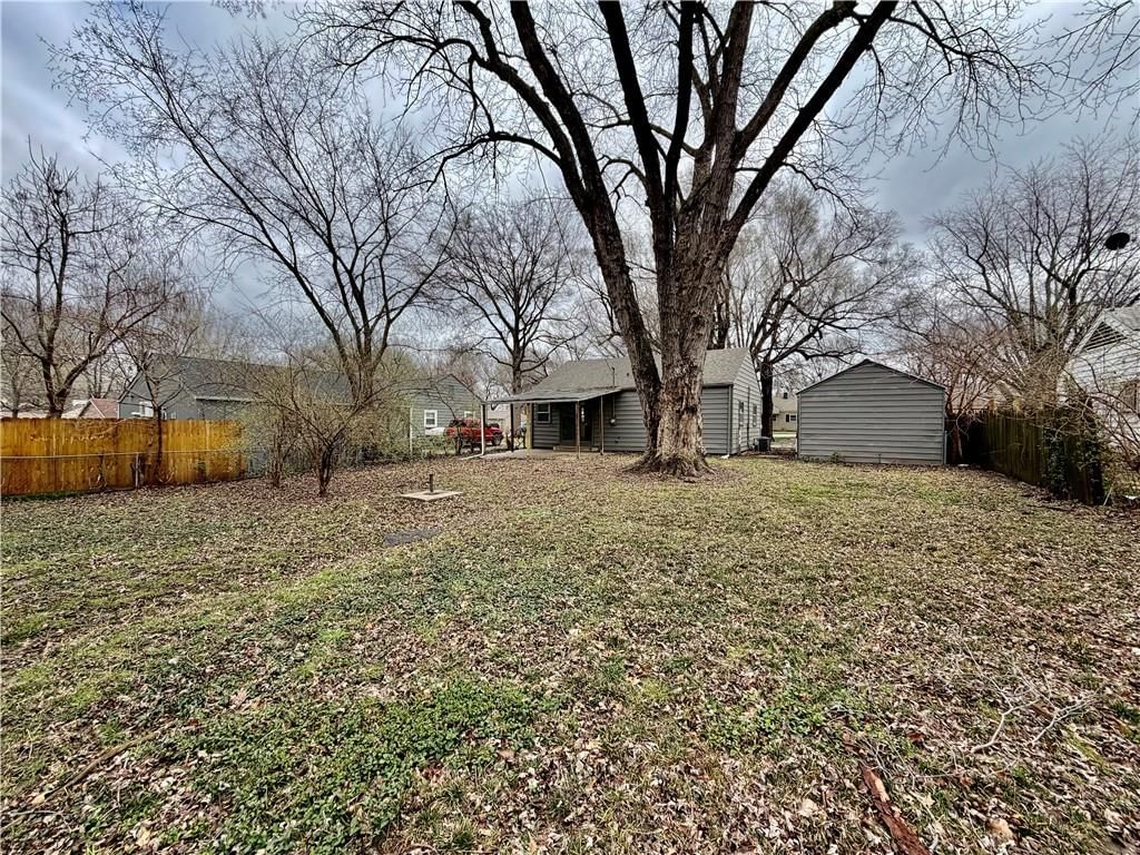 8416 Greenwood Road — photo 14