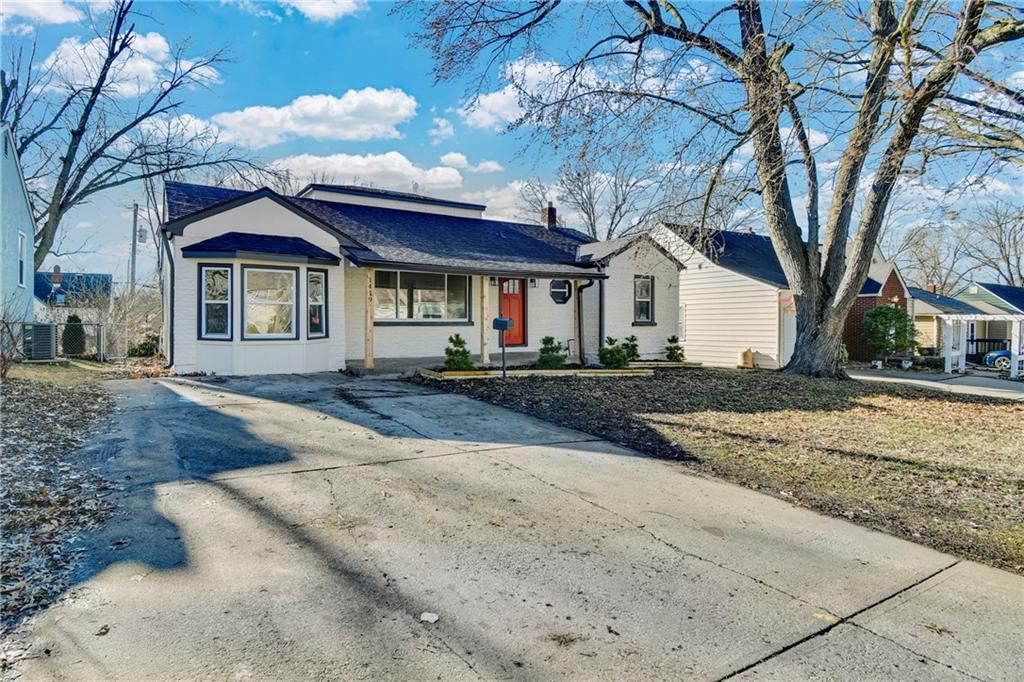 1419 W Scott Place — photo 3