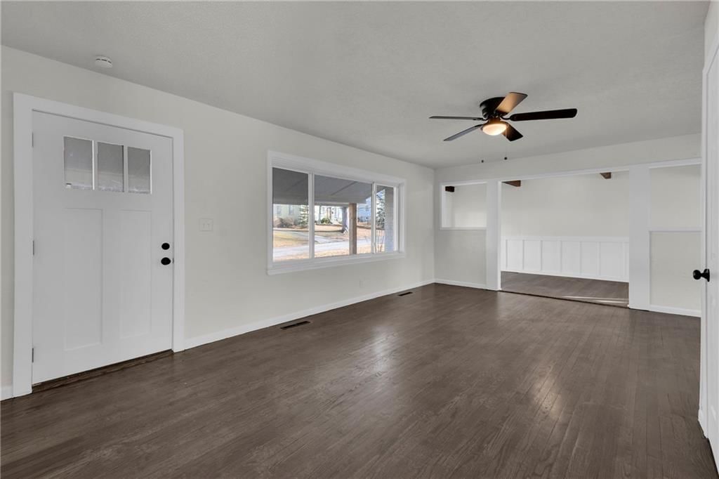 1419 W Scott Place — photo 5