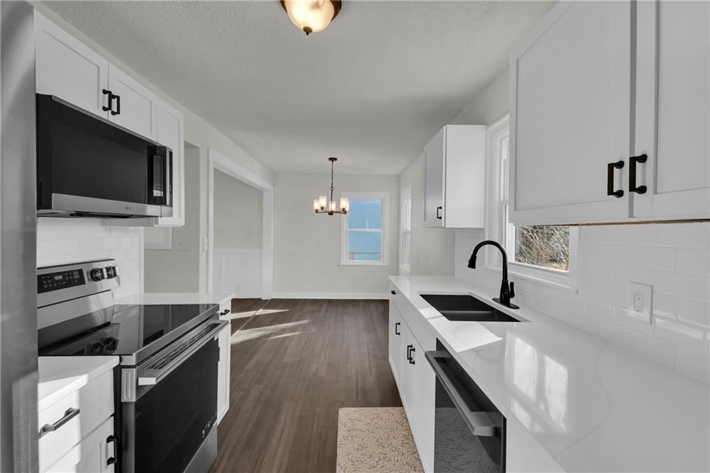 1419 W Scott Place — photo 13