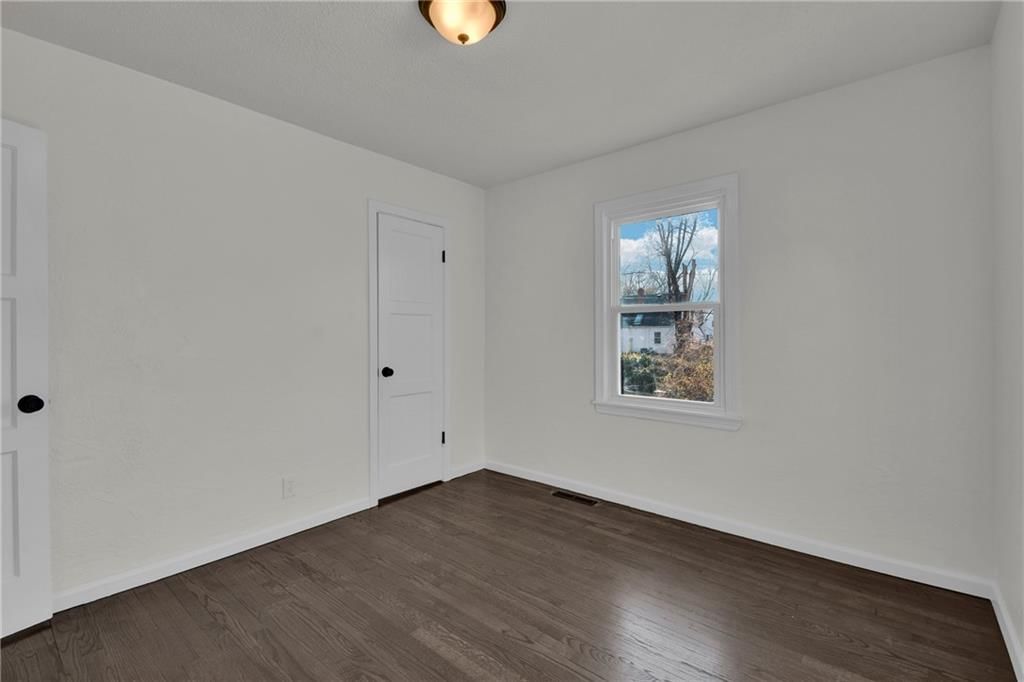 1419 W Scott Place — photo 15