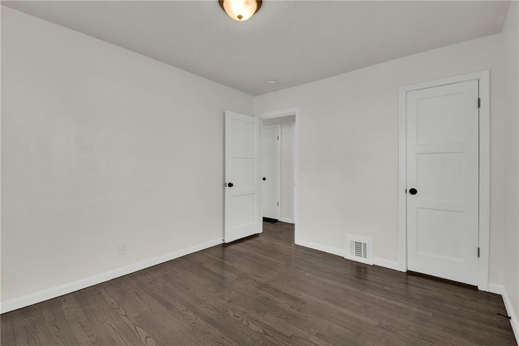 1419 W Scott Place — photo 17