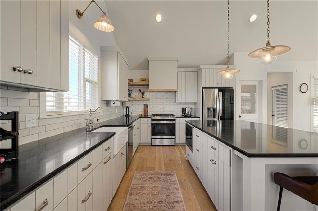 8129 N Farley Avenue — photo 14