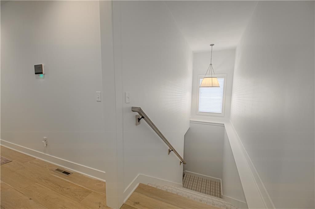 8129 N Farley Avenue — photo 30