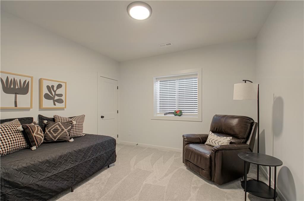 8129 N Farley Avenue — photo 34