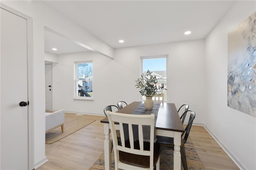 719 SE London Way — photo 9