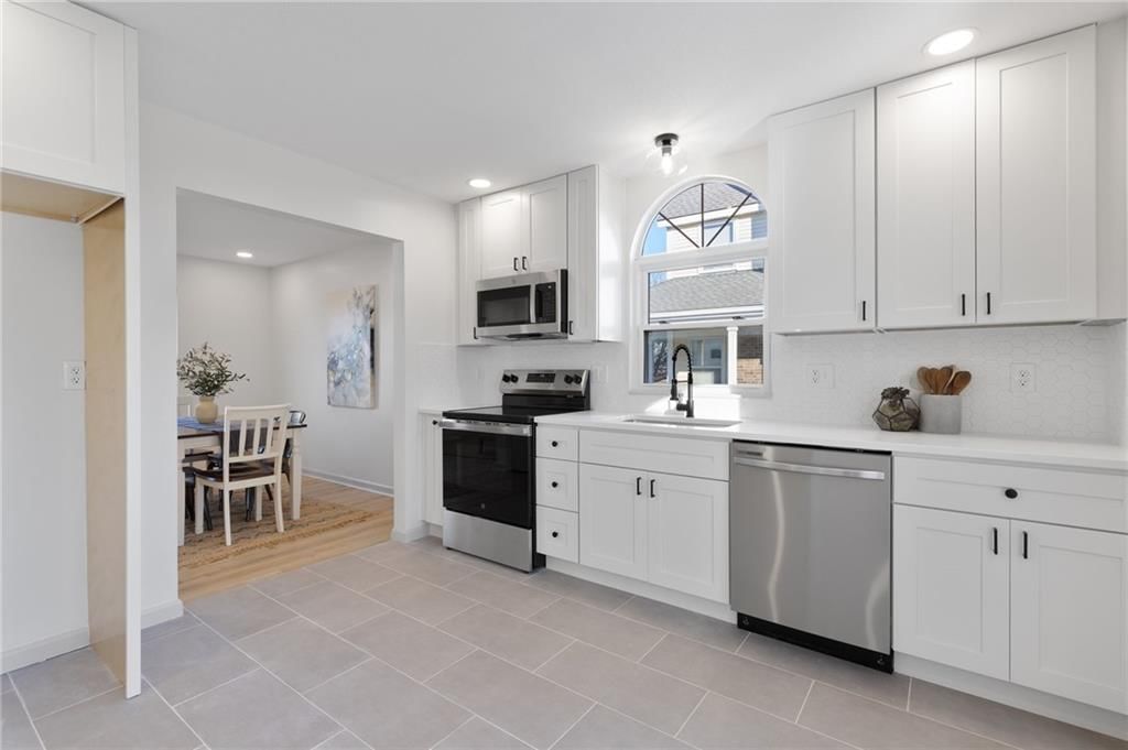 719 SE London Way — photo 11