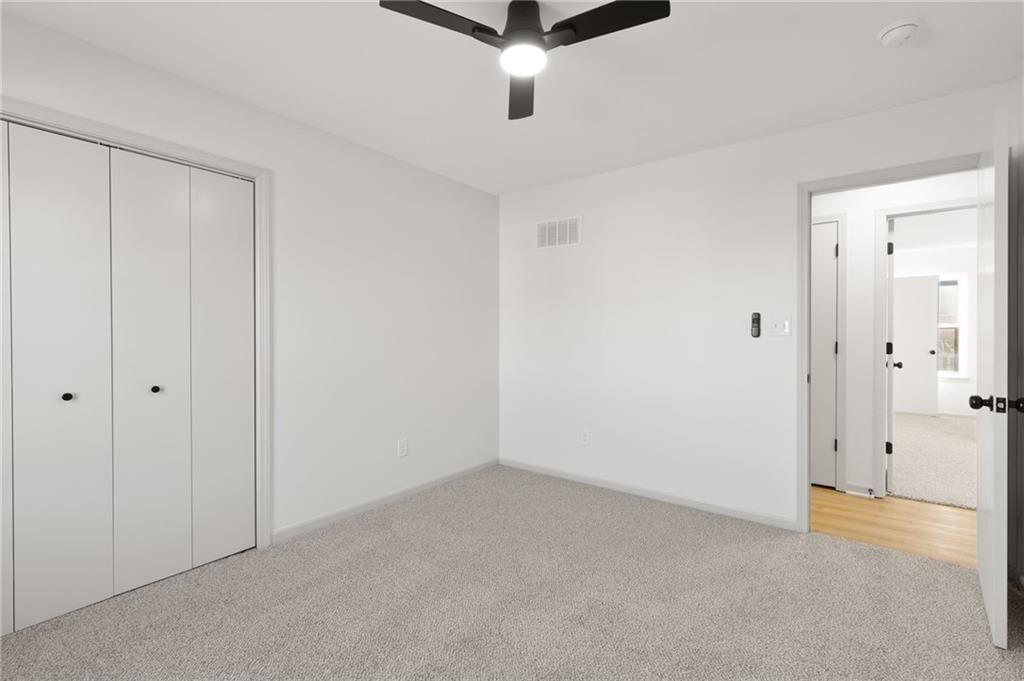 719 SE London Way — photo 29