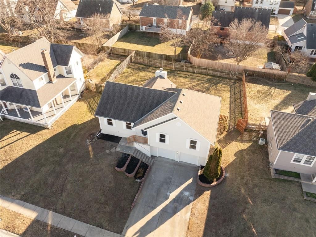 719 SE London Way — photo 45
