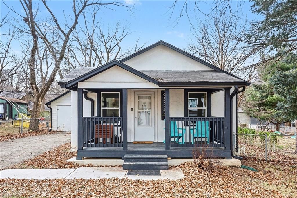 8534 Kessler Street, Overland Park, KS