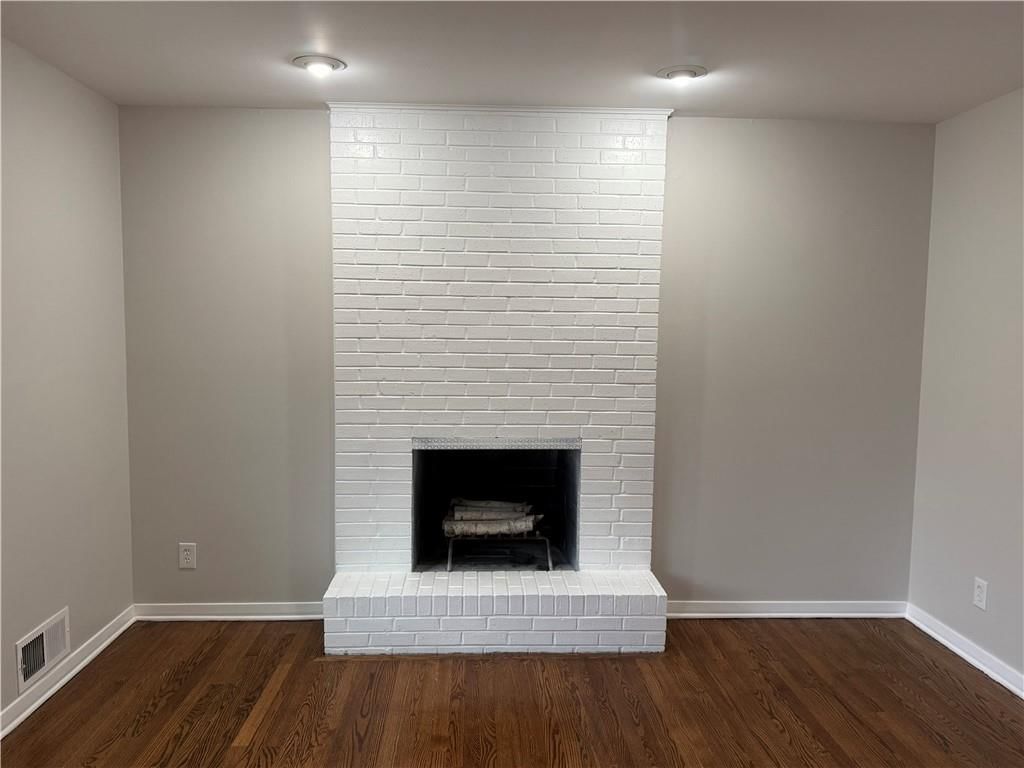 1316 E 101st Street — photo 3
