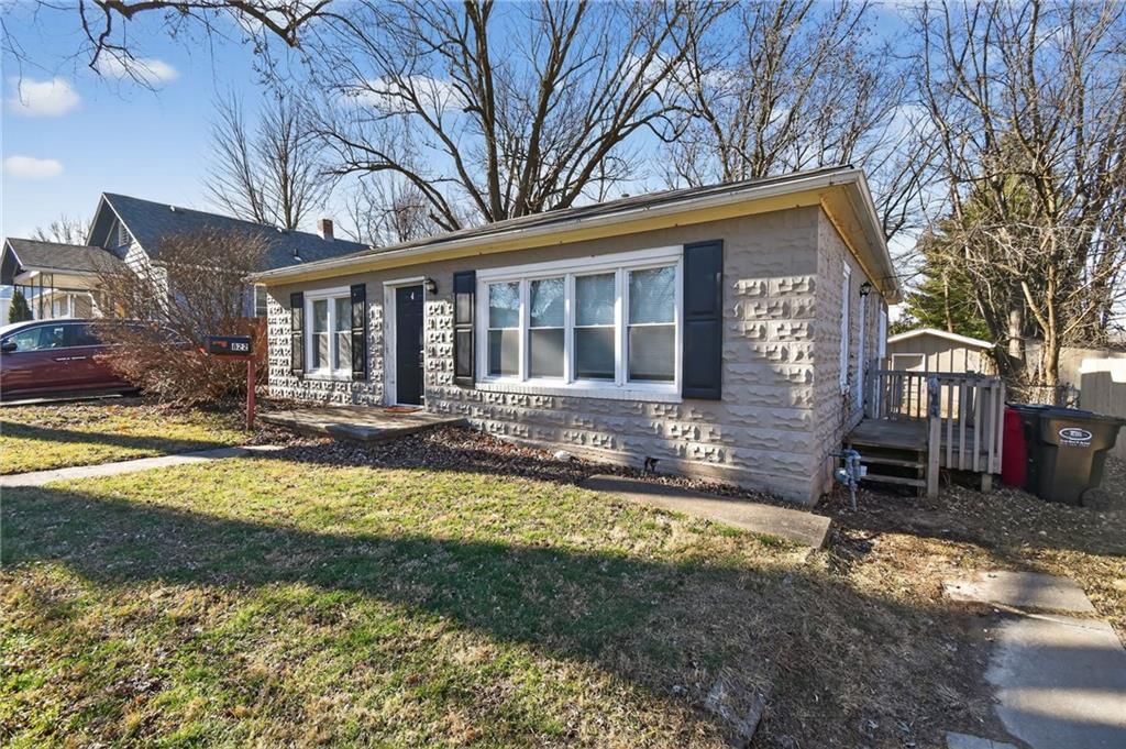 822 N Crysler Avenue — photo 2