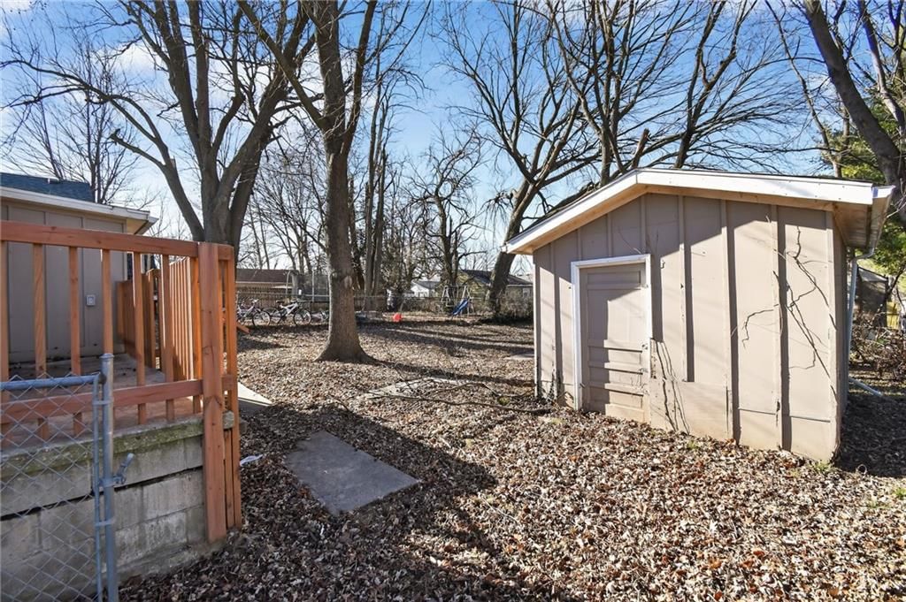 822 N Crysler Avenue — photo 5