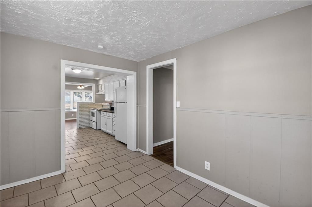 822 N Crysler Avenue — photo 10