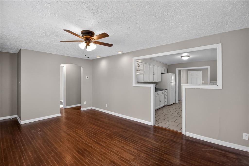 822 N Crysler Avenue — photo 15