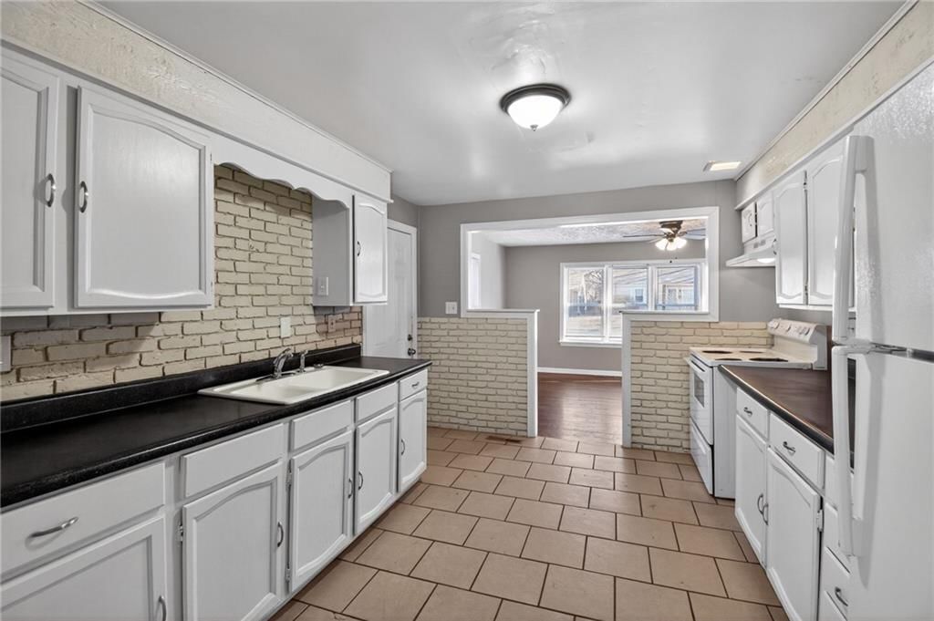 822 N Crysler Avenue — photo 19