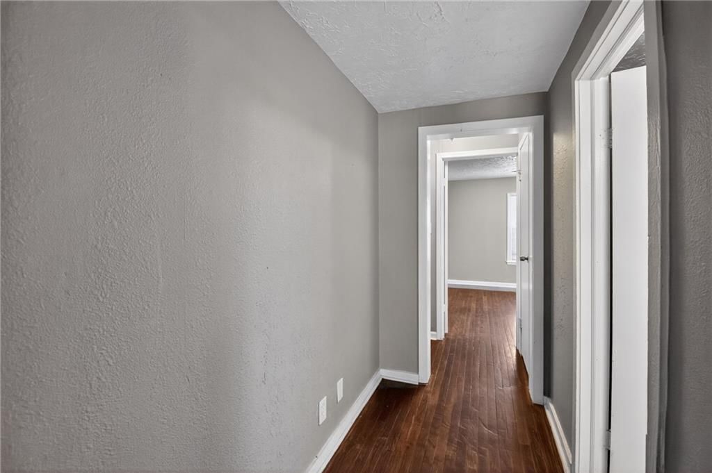 822 N Crysler Avenue — photo 30