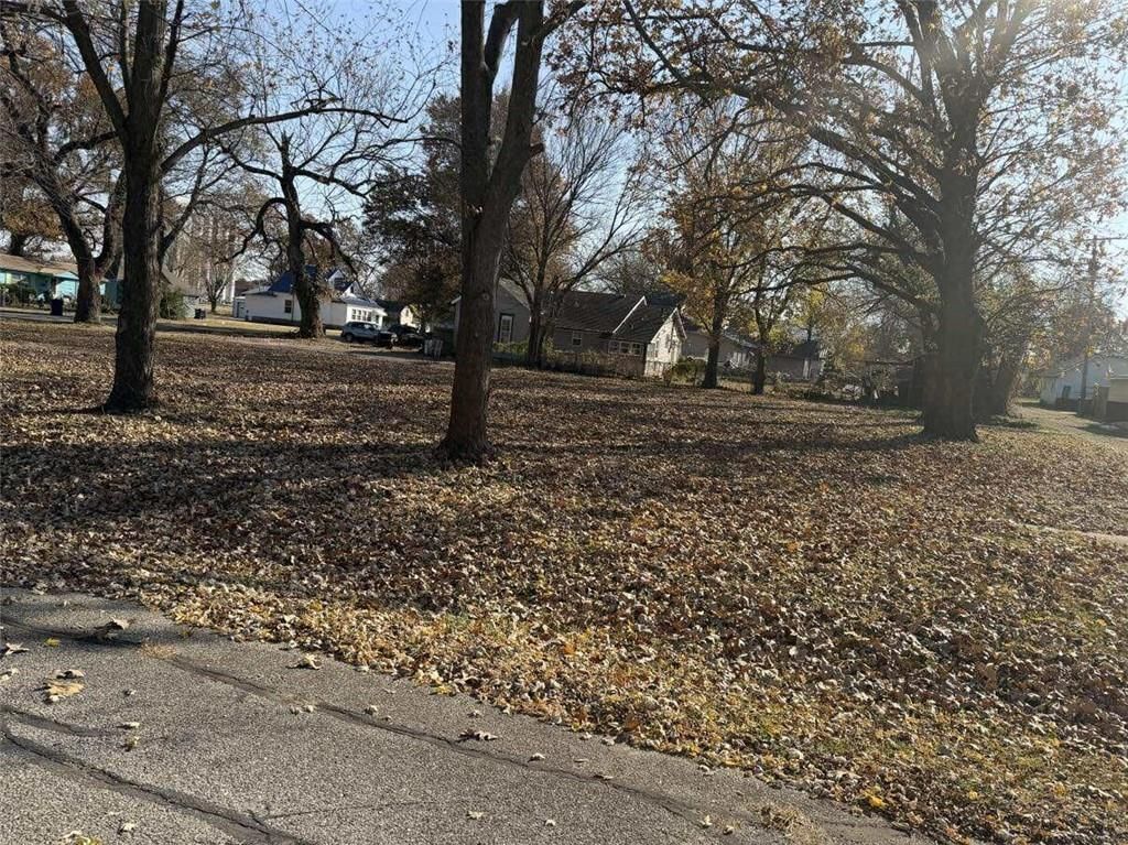 325 N Delaware Avenue — photo 5