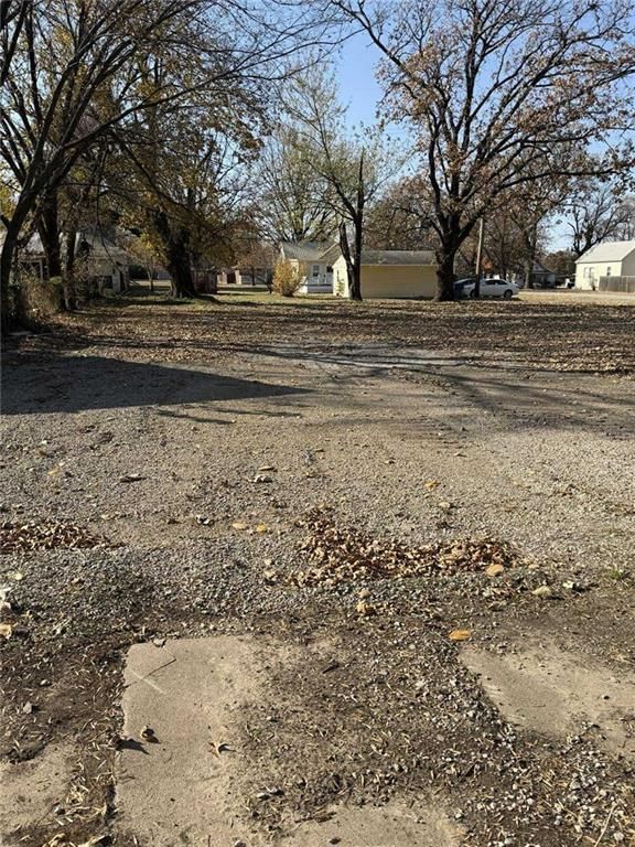 325 N Delaware Avenue — photo 6