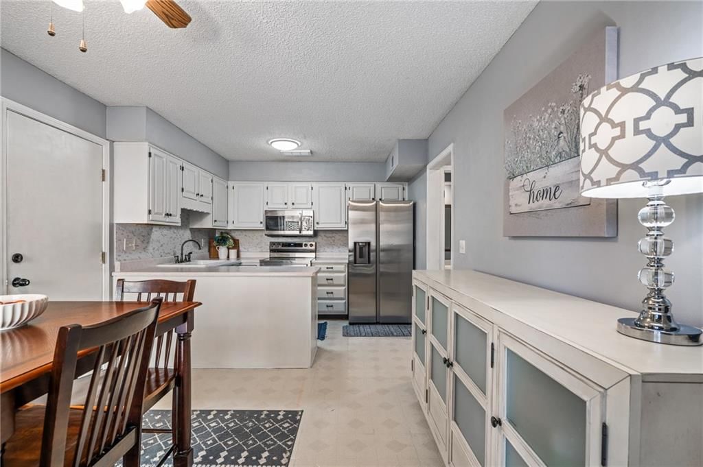 12024 Goodman Street — photo 15
