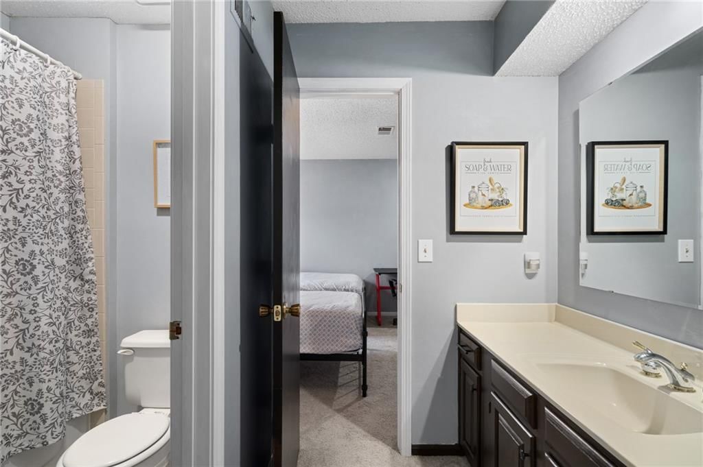 12024 Goodman Street — photo 32
