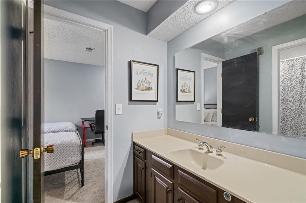 12024 Goodman Street — photo 33