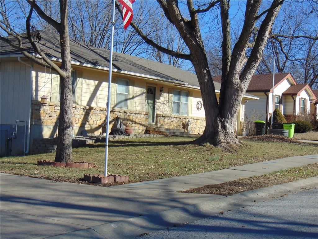 1104 Halsey Terrace — photo 2