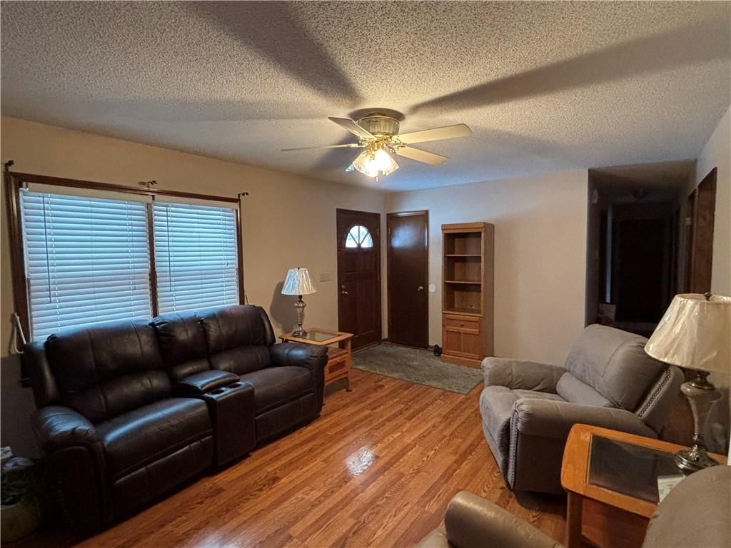 1104 Halsey Terrace — photo 7