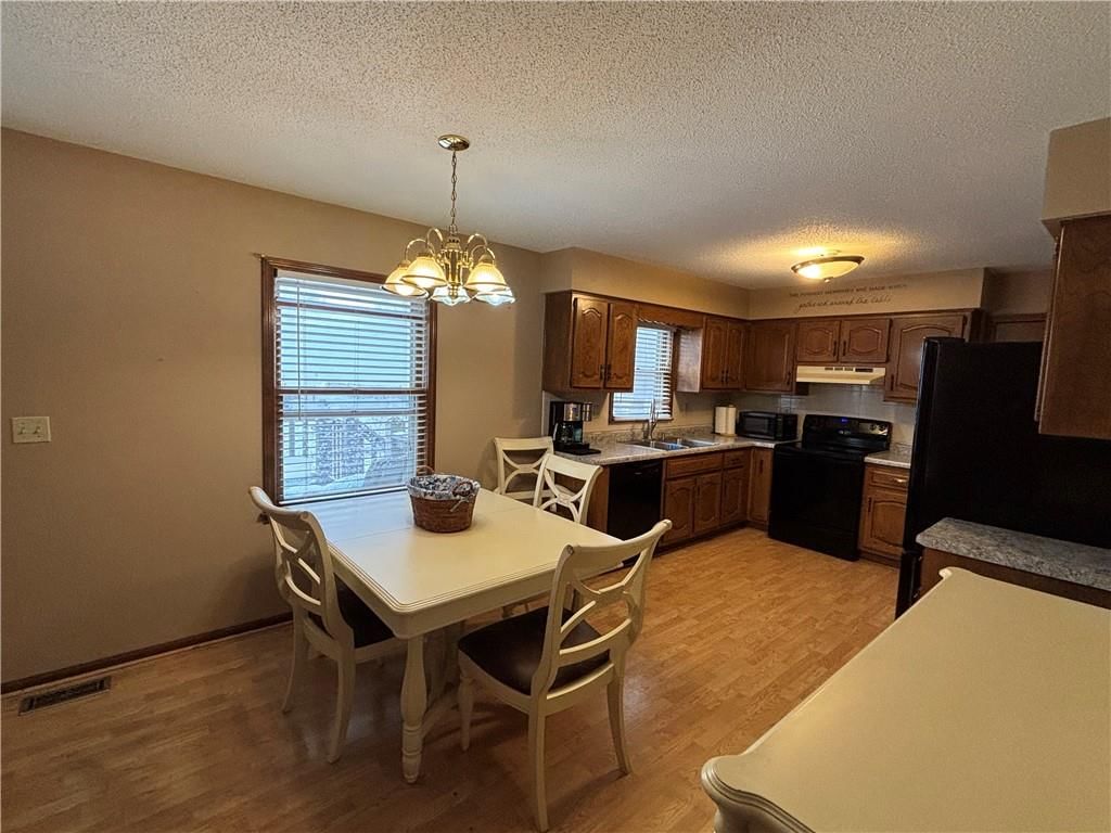 1104 Halsey Terrace — photo 8