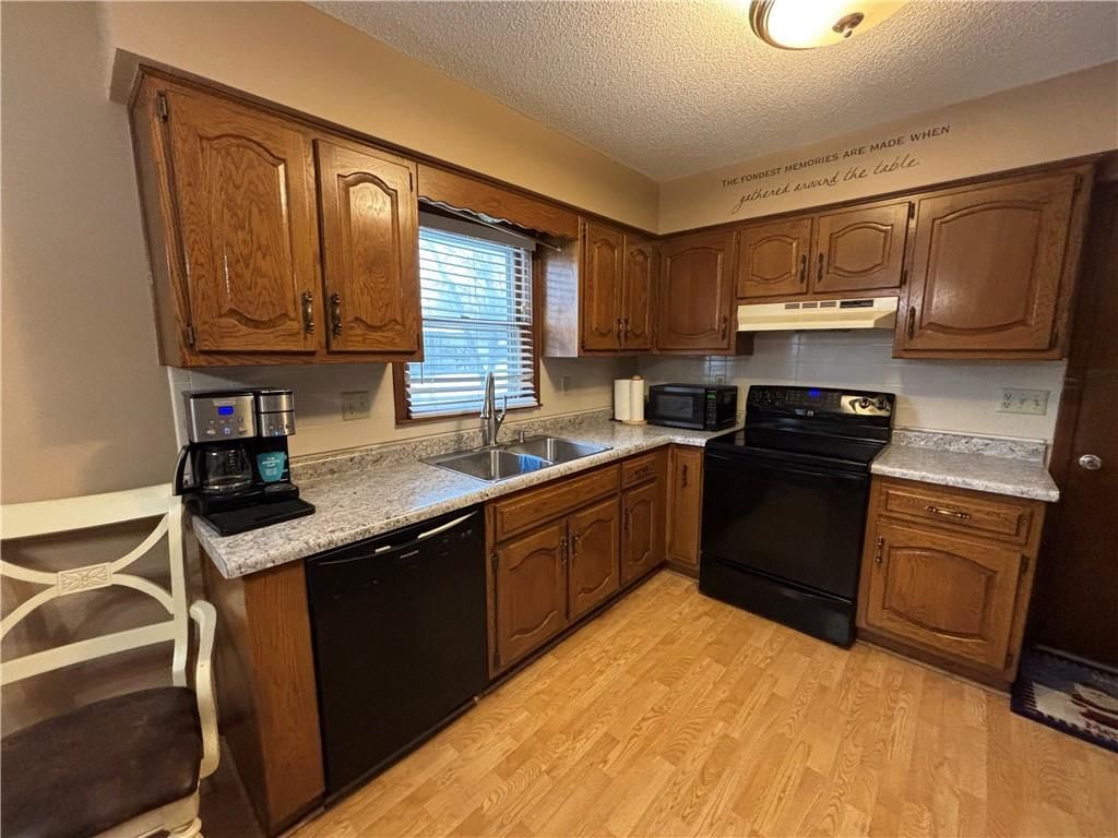 1104 Halsey Terrace — photo 11