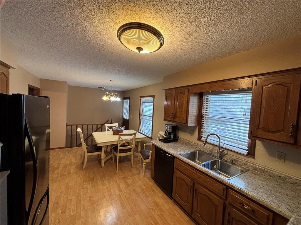 1104 Halsey Terrace — photo 12