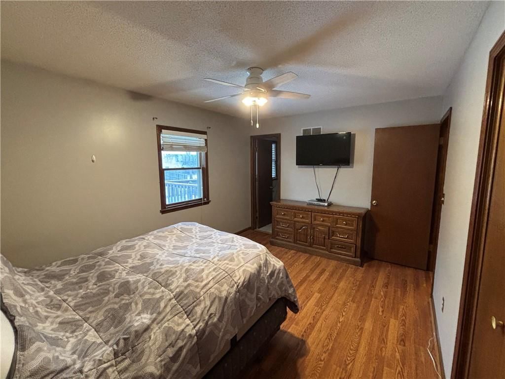 1104 Halsey Terrace — photo 21