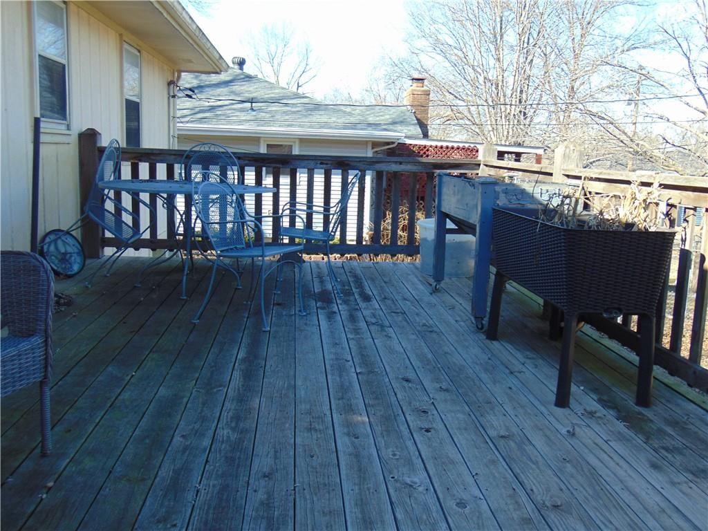 1104 Halsey Terrace — photo 35