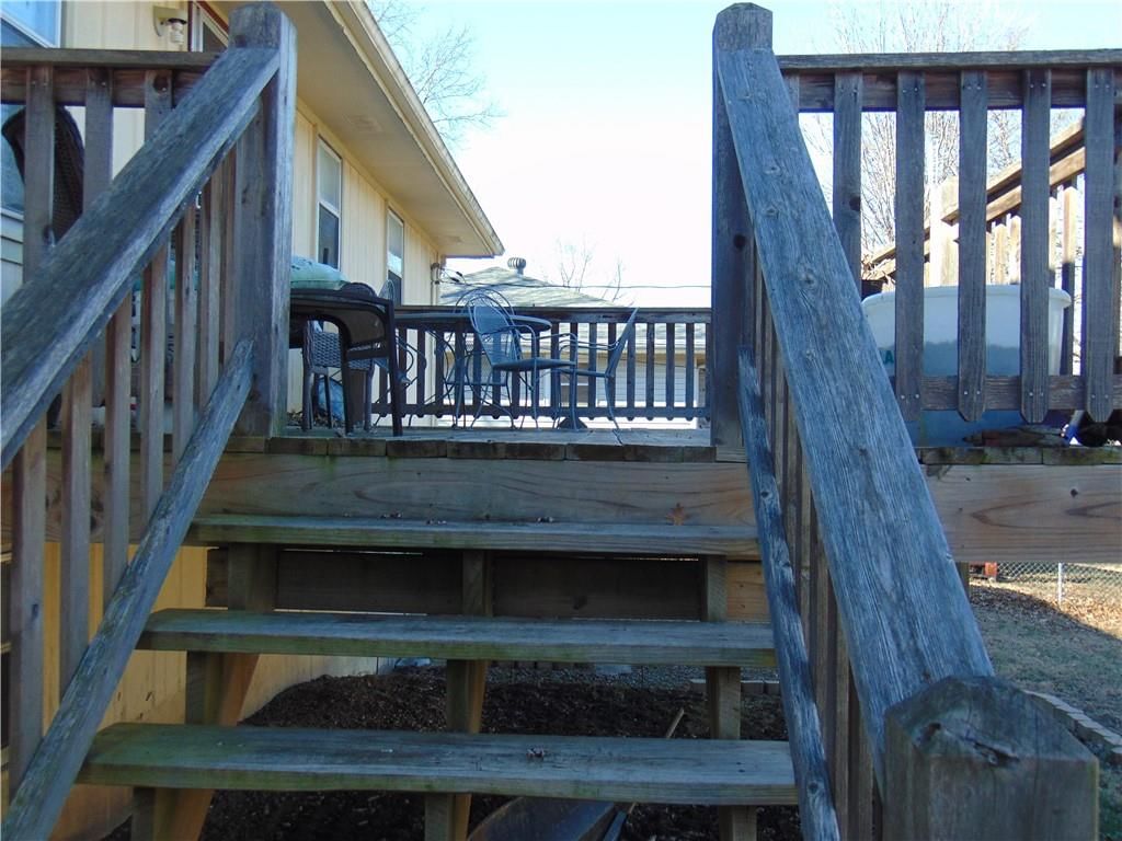 1104 Halsey Terrace — photo 36