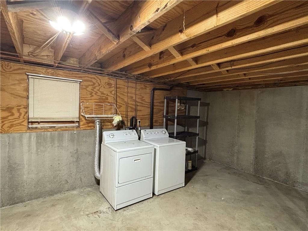 1104 Halsey Terrace — photo 42