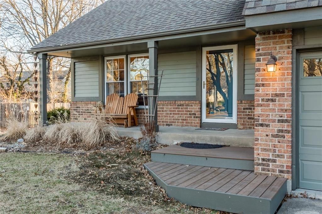 14739 S Locust Street — photo 3