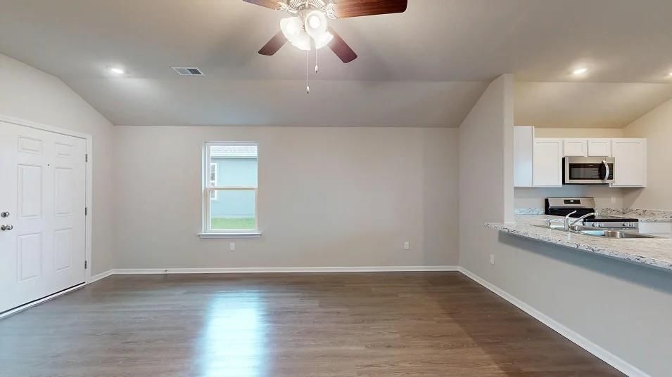 534 W Bluebird Street — photo 7