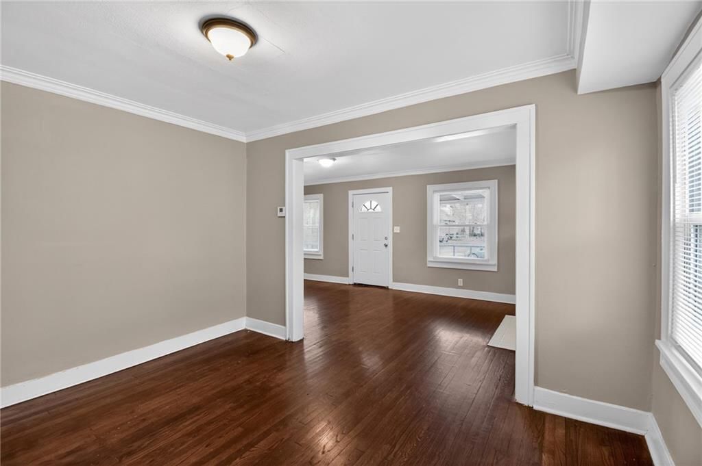 2407 E 68th Terrace — photo 5
