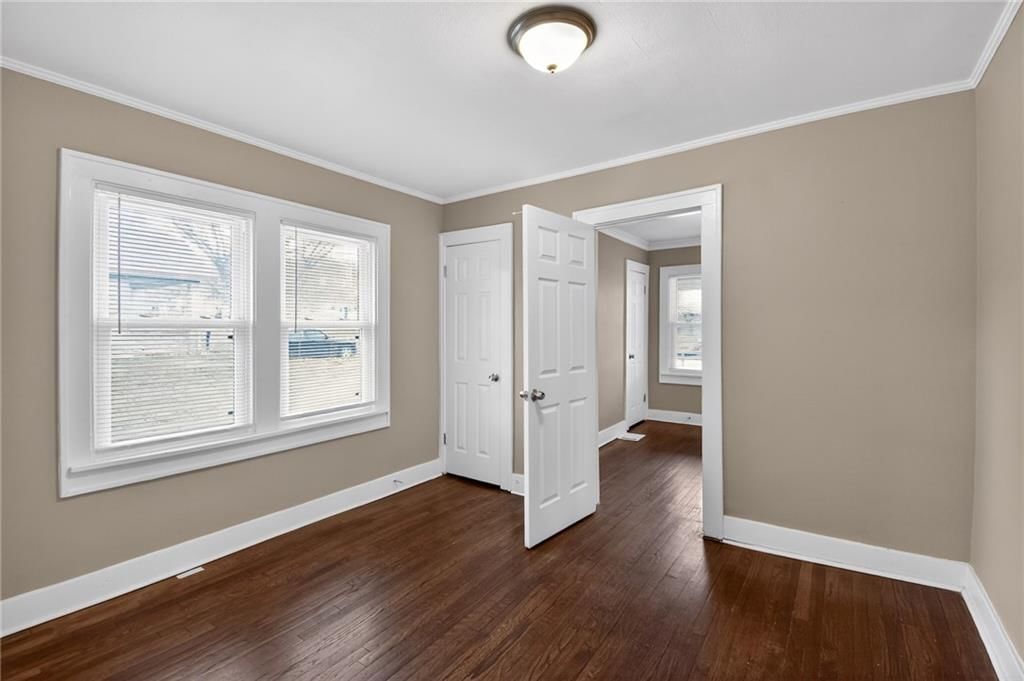 2407 E 68th Terrace — photo 12