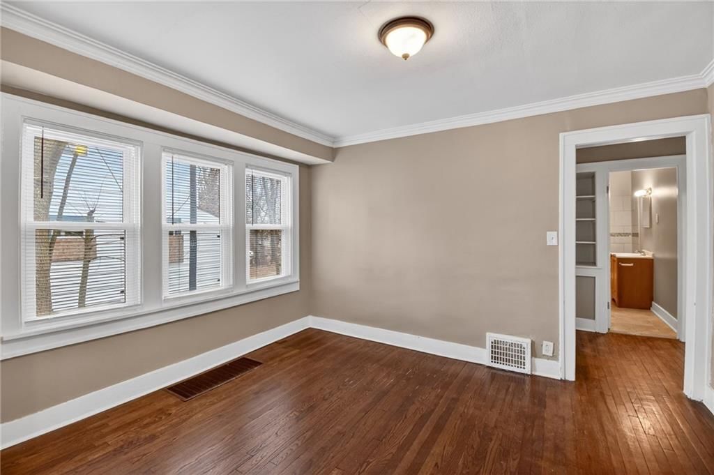 2407 E 68th Terrace — photo 13