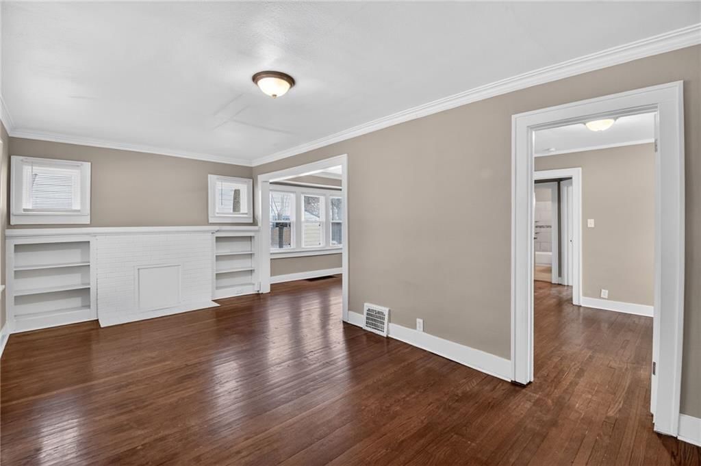 2407 E 68th Terrace — photo 14